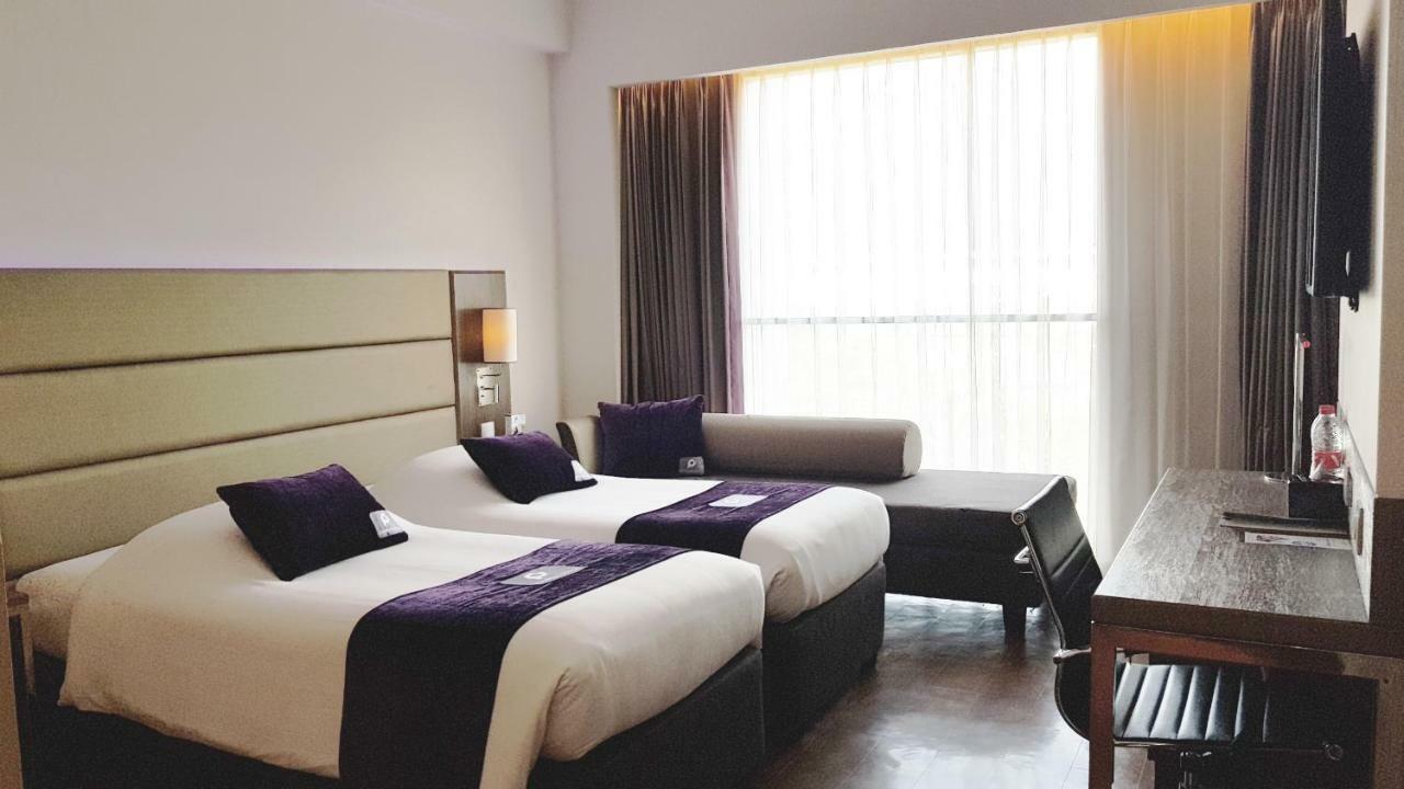 סידוארג'ו Premier Place Surabaya Airport מראה חיצוני תמונה
